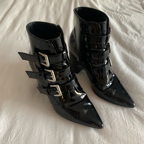 pointed heeled bootie with buckles - Picture 2 of 4